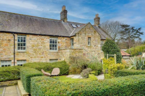 Pope Lodge: Stunning Stone Coach House Conversion